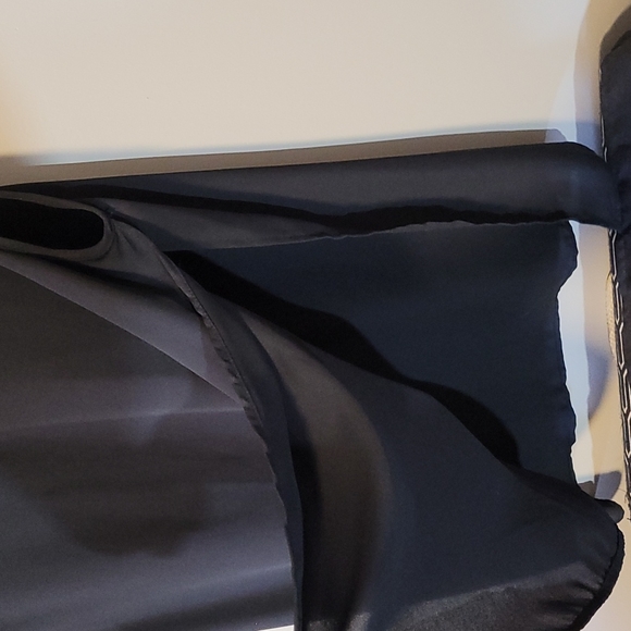 Black High Low Open Side Dress Shirt - Picture 2 of 2